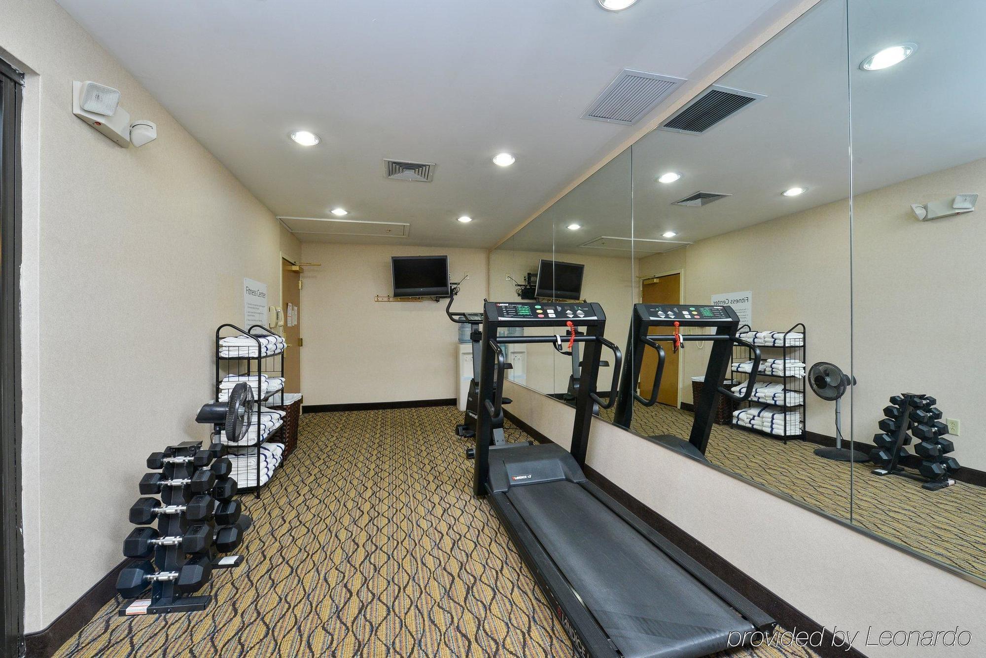 Holiday Inn Express Great Barrington By Ihg Exterior foto
