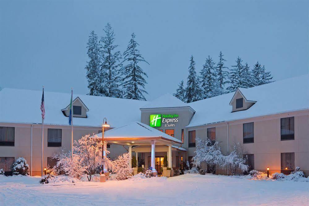Holiday Inn Express Great Barrington By Ihg Exterior foto
